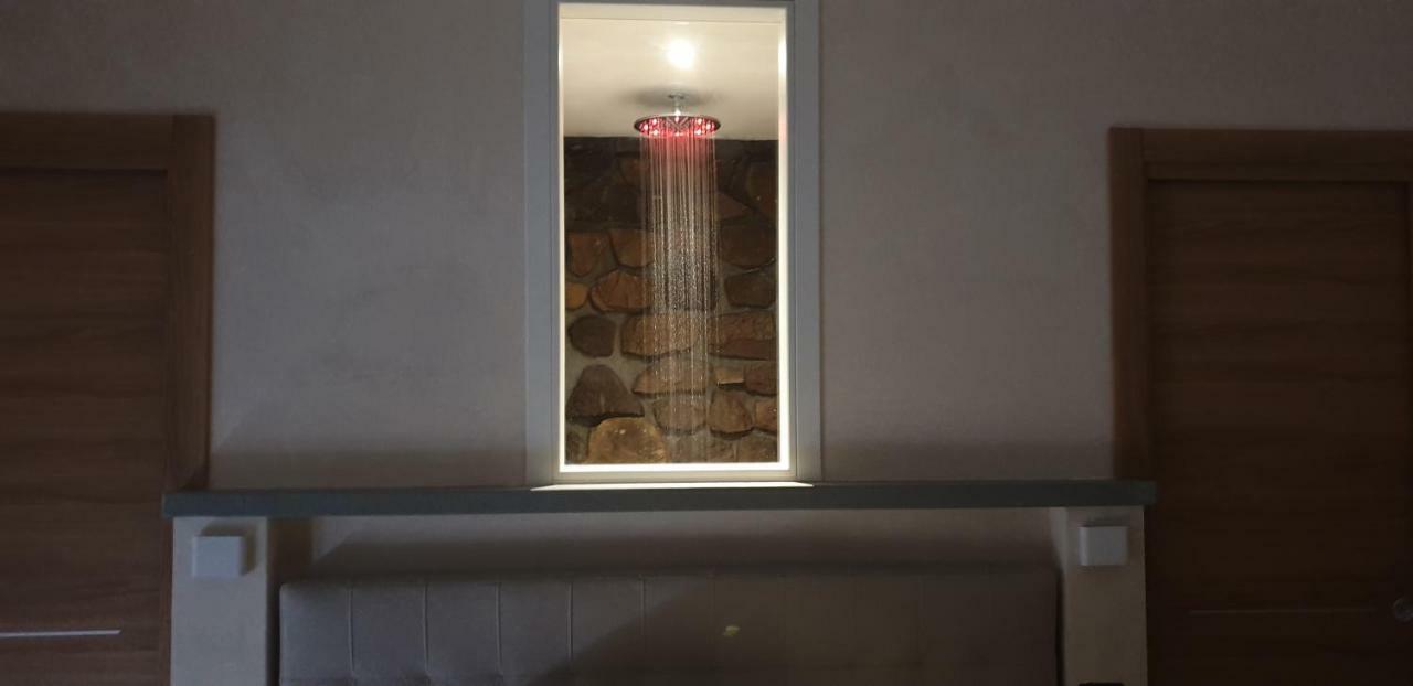 דסנזאנו דל גארדה Villa Martina Luxury Rooms מראה חיצוני תמונה