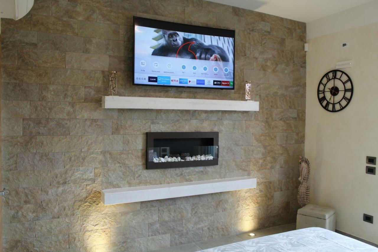 דסנזאנו דל גארדה Villa Martina Luxury Rooms מראה חיצוני תמונה