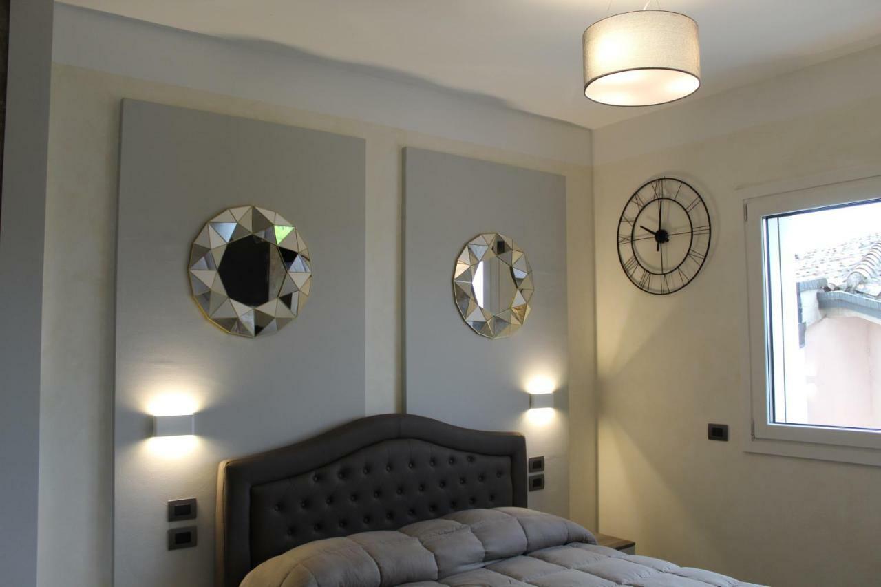 דסנזאנו דל גארדה Villa Martina Luxury Rooms מראה חיצוני תמונה