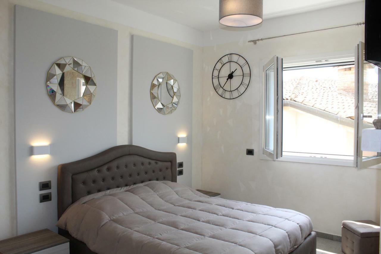 דסנזאנו דל גארדה Villa Martina Luxury Rooms מראה חיצוני תמונה