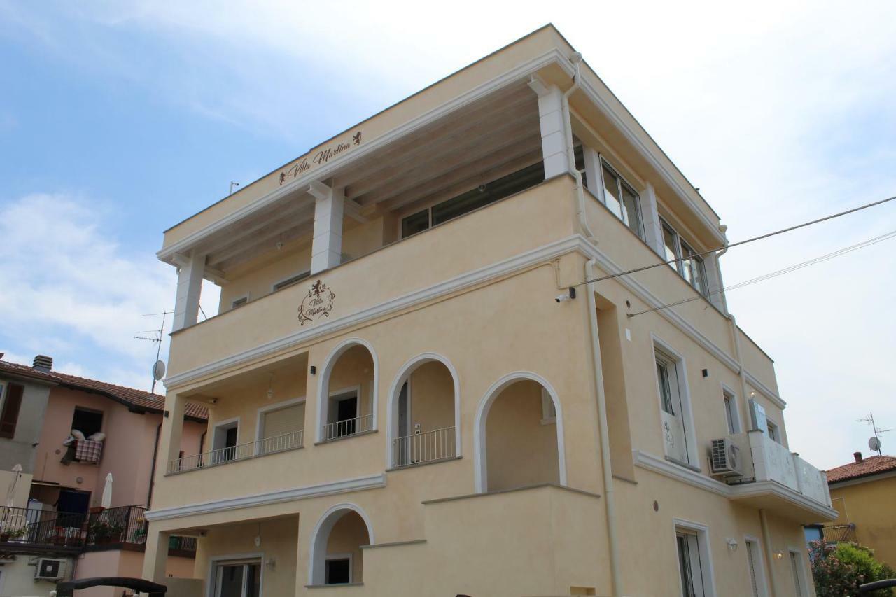 דסנזאנו דל גארדה Villa Martina Luxury Rooms מראה חיצוני תמונה