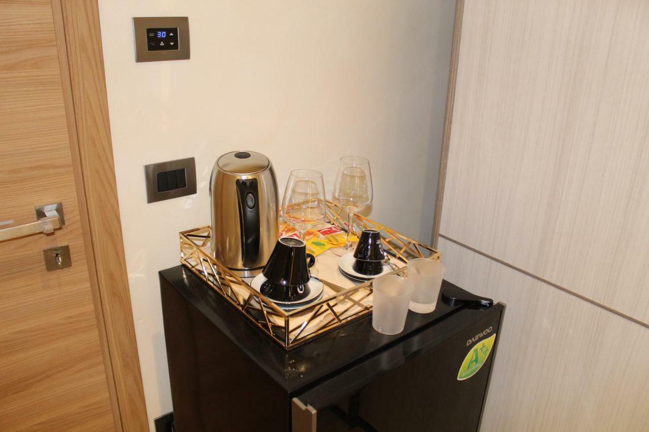 דסנזאנו דל גארדה Villa Martina Luxury Rooms מראה חיצוני תמונה
